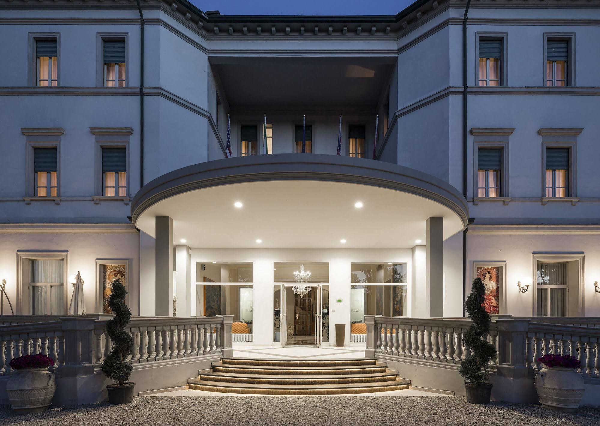 Grand Terme 4*